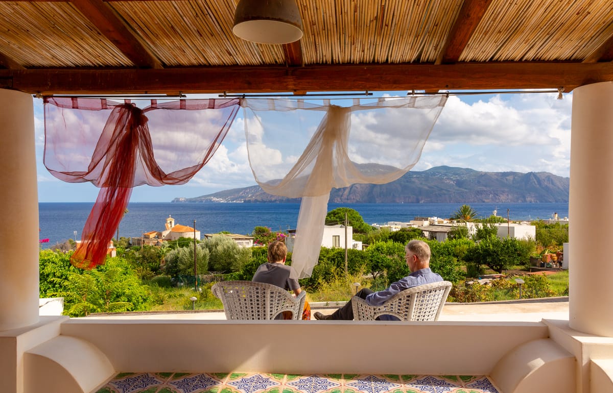 How to Make Your Airbnb Stand Out: 7 Essential Tips for Success