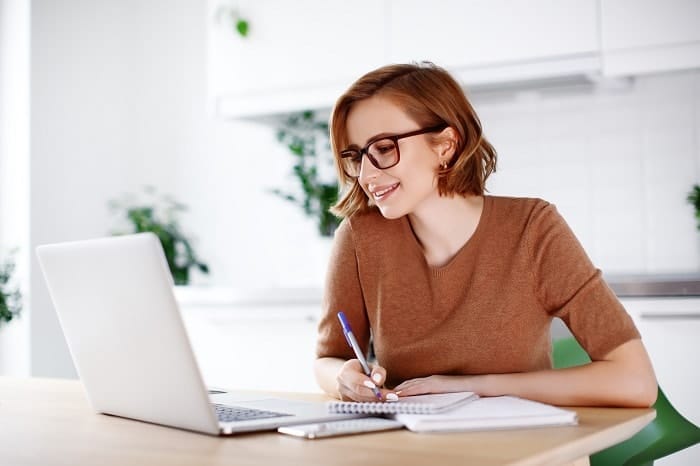 Airbnb empresas: Cómo iniciar una empresa de gestión de propiedades [9 consejos + entrevista]