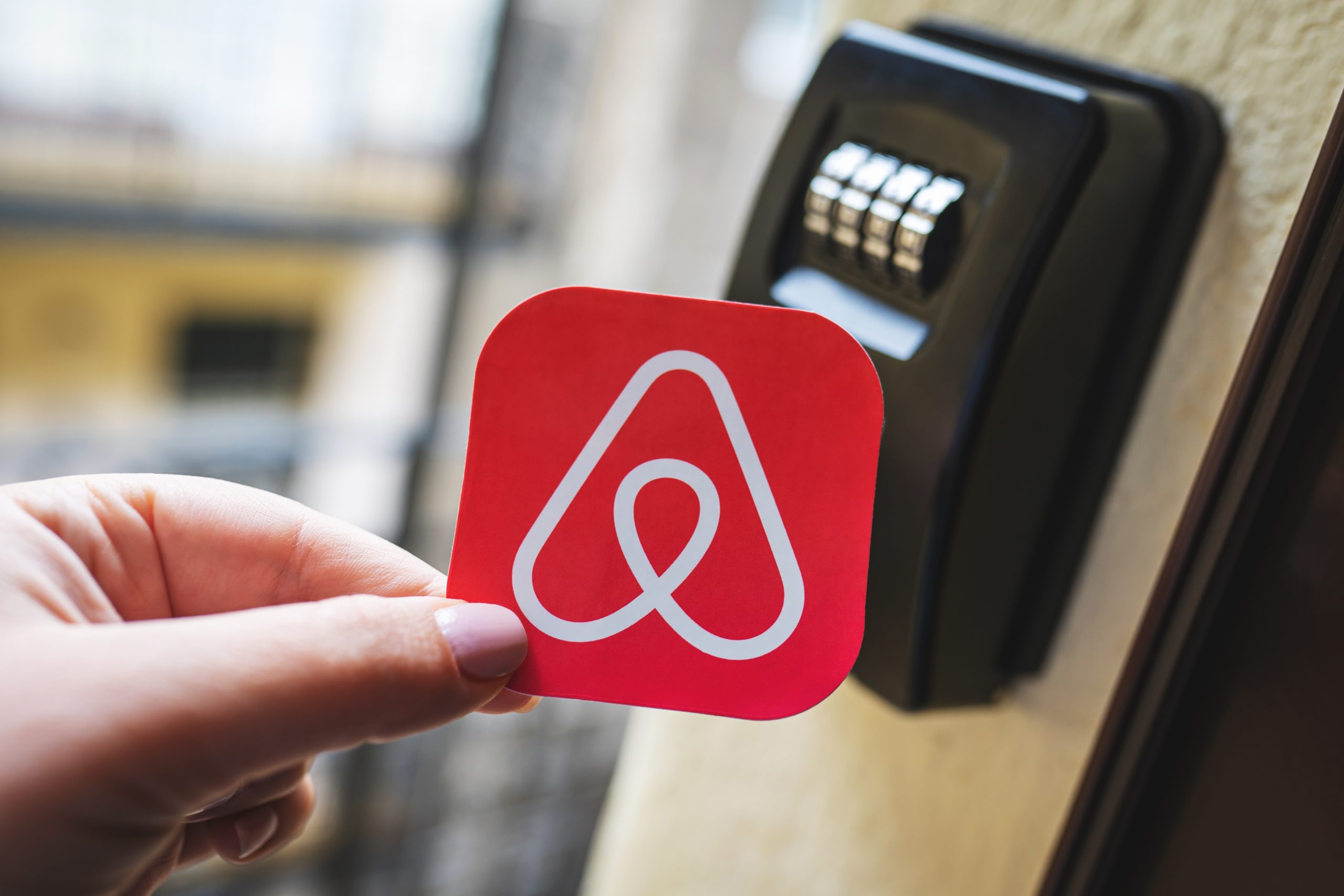 Airbnb lockbox check-in