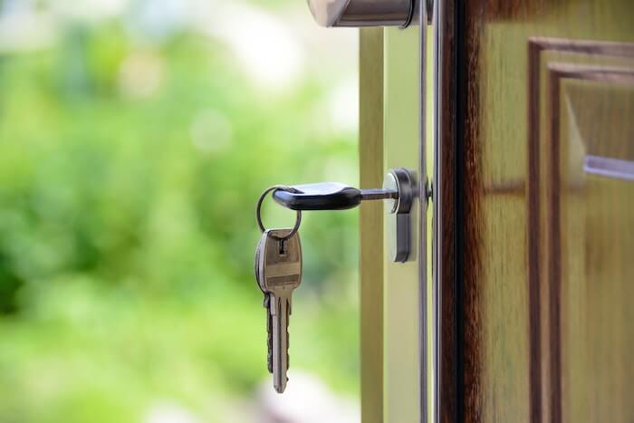 Instruct Airbnb guests to lock your listing securely before leaving